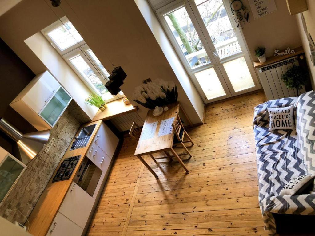 Apartment Wilcza 54 Prywatne Mieszkanie Z Balkonem W Centrum 400m Od Dworca Centralnego Samodzielne Zameldowanie! Self Check-in System! Warschau